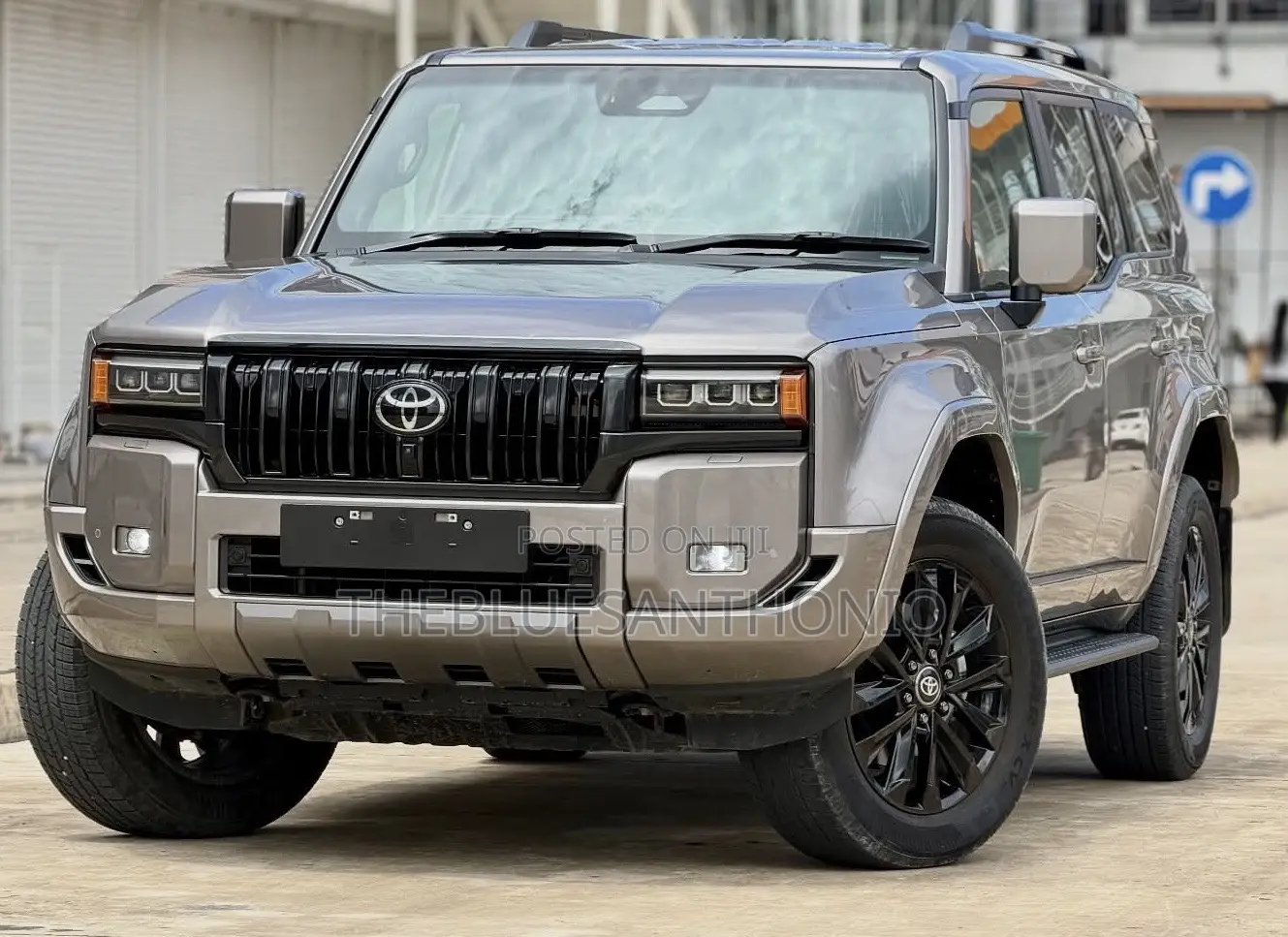 Toyota Land Cruiser Prado 2024 Silver