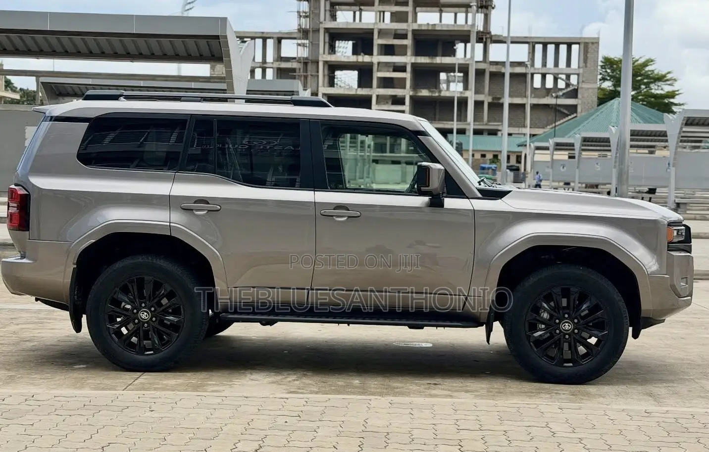 Toyota Land Cruiser Prado 2024 Silver