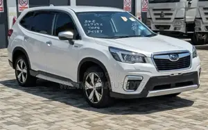 Subaru Forester 2019 Off white