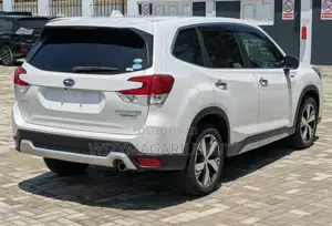 Subaru Forester 2019 Off white