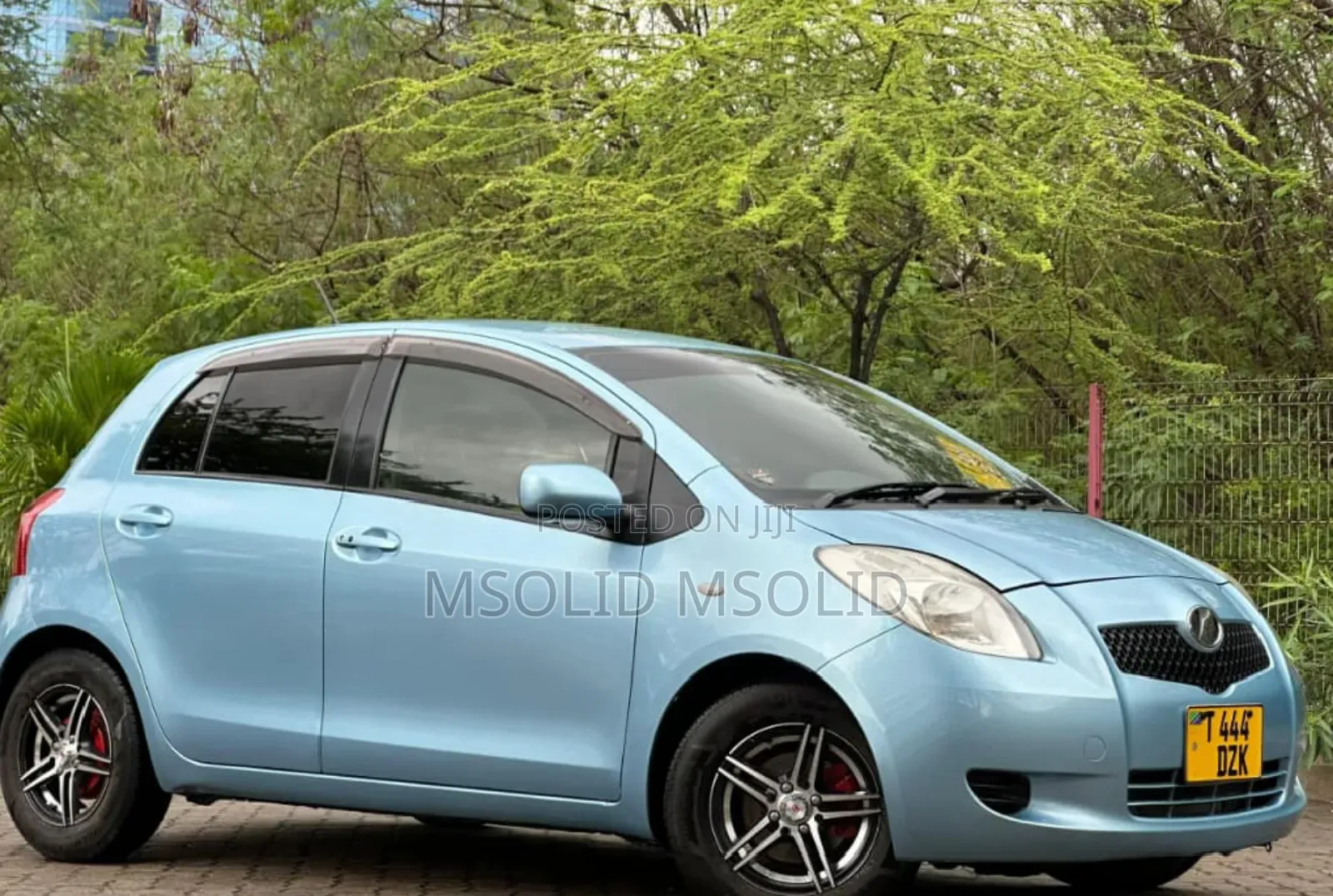 Toyota Vitz 2005 Blue