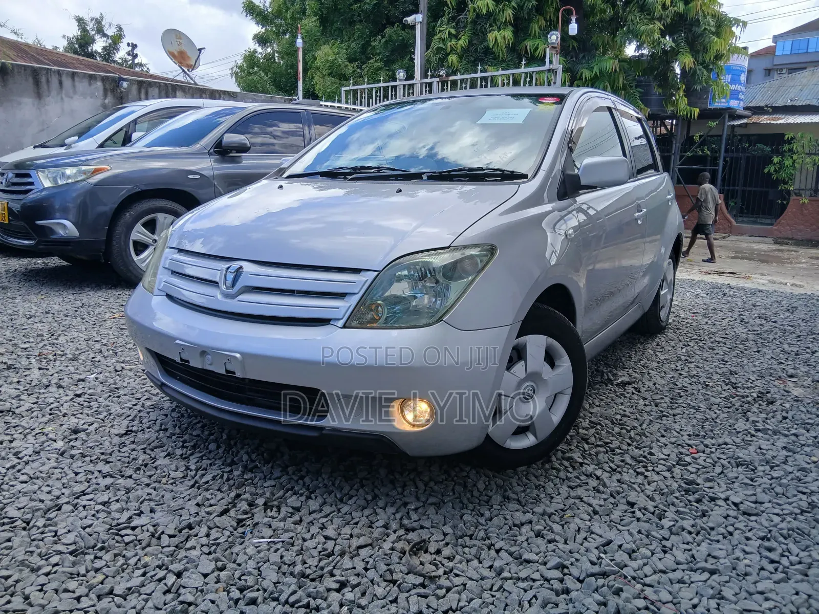 Toyota IST 2003 Silver