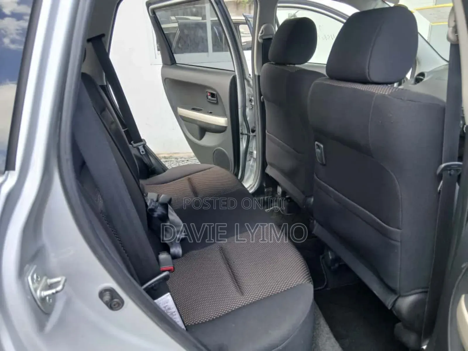 Toyota IST 2003 Silver