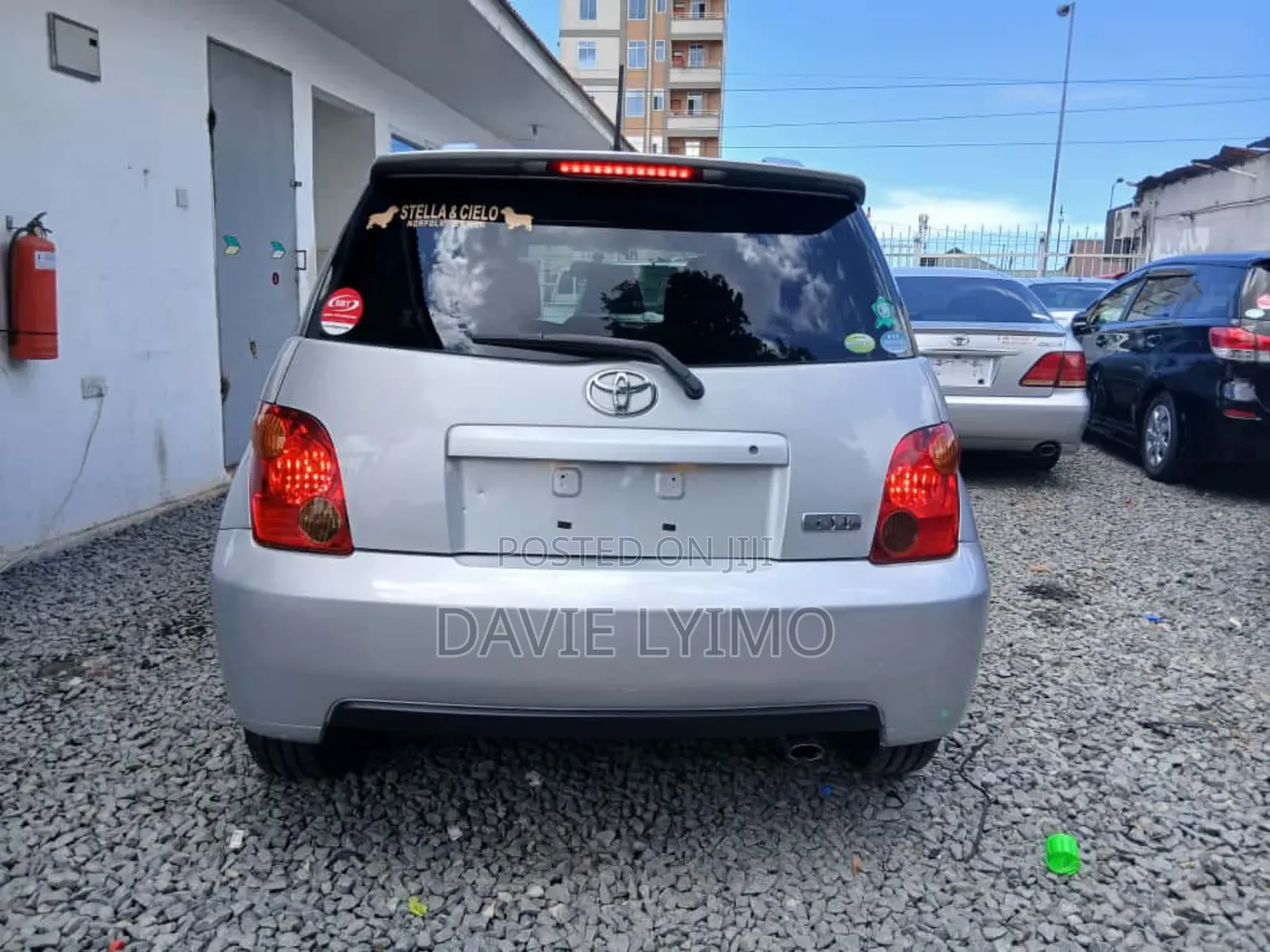 Toyota IST 2003 Silver
