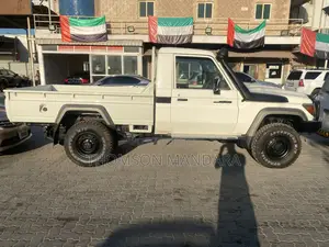 Toyota Land Cruiser 2020 White