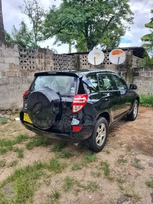 Toyota RAV4 2010 Black