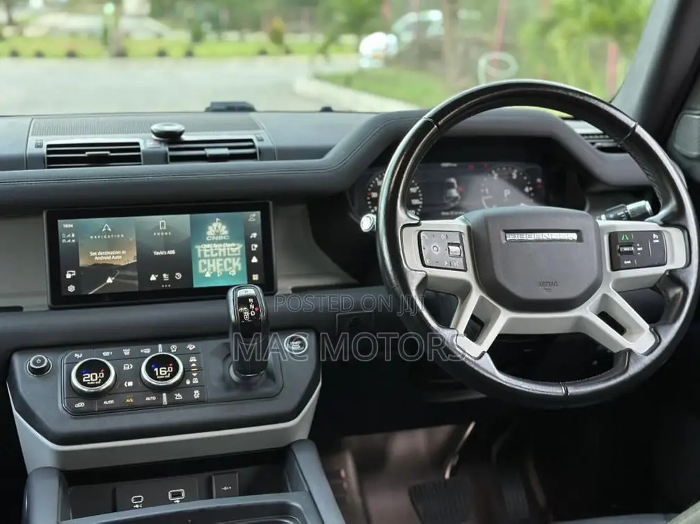 Land Rover Defender 2022 Green