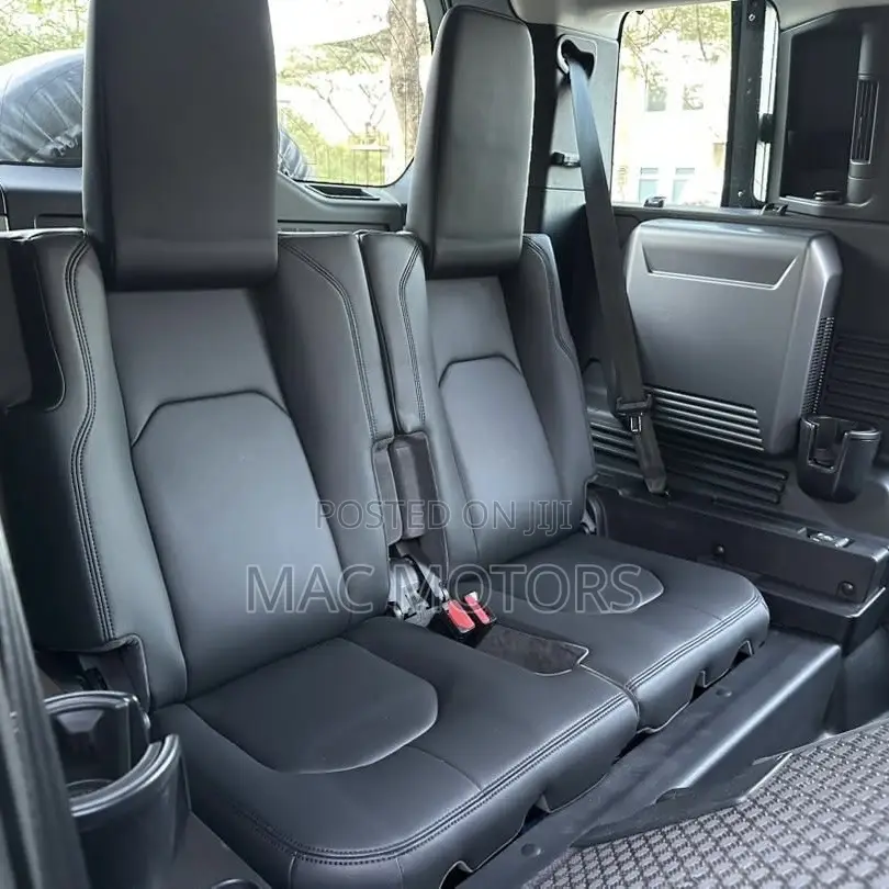 Land Rover Defender 2022 Green