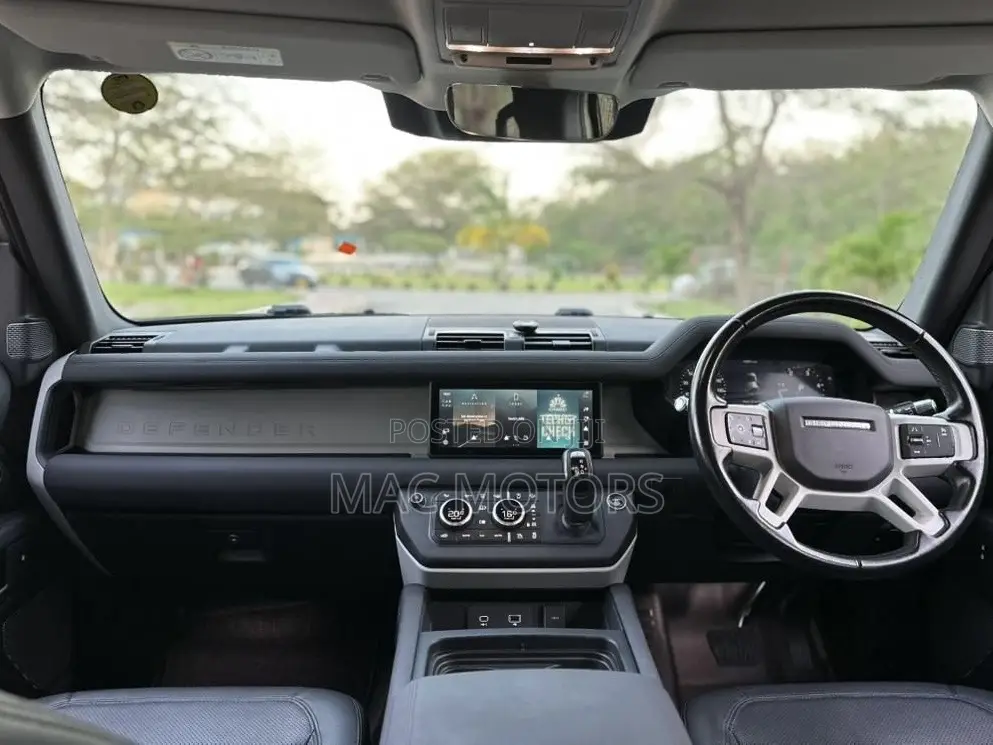 Land Rover Defender 2022 Green