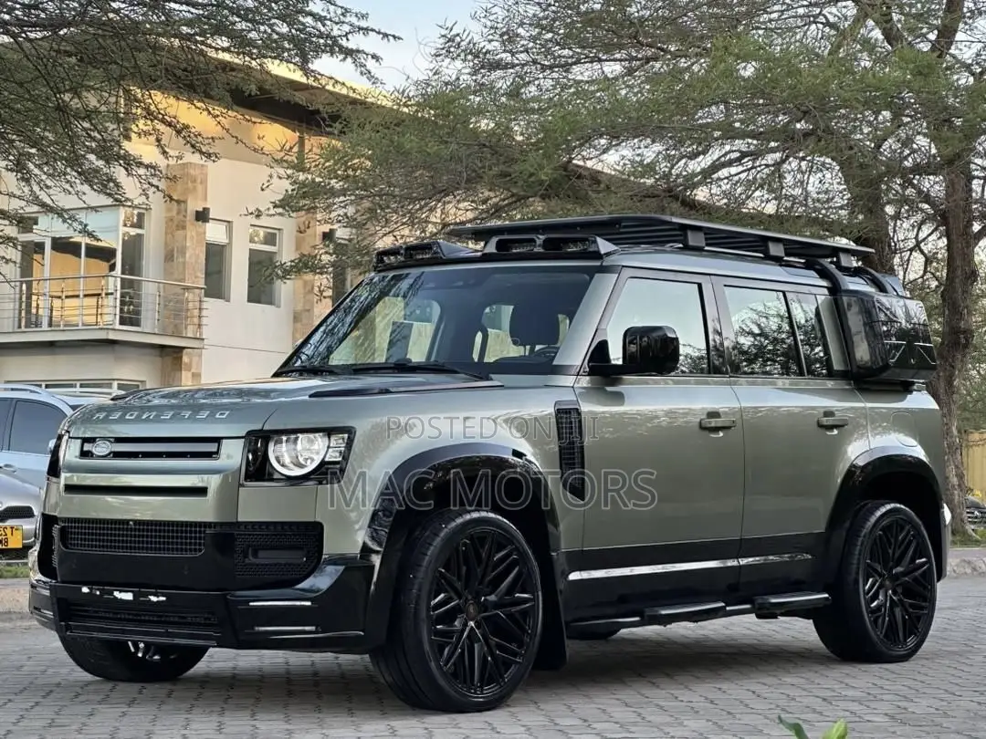 Land Rover Defender 2022 Green