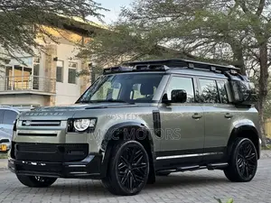 Land Rover Defender 2022 Green