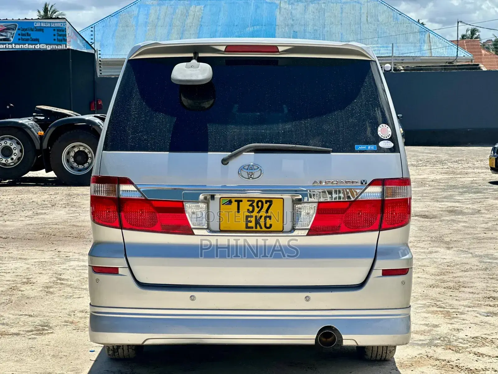 Toyota Alphard 2005 Silver