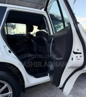 Toyota RAV4 2010 White