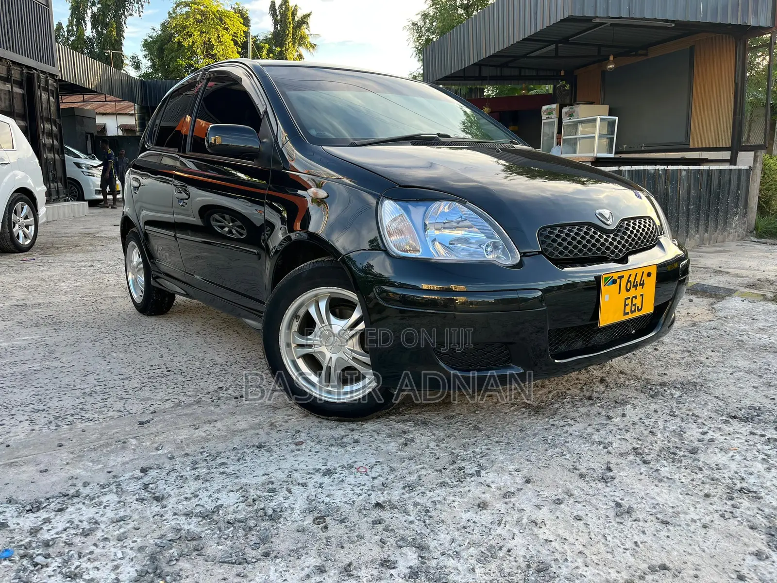 Toyota Vitz 1.3 FWD 3dr 2003 Black