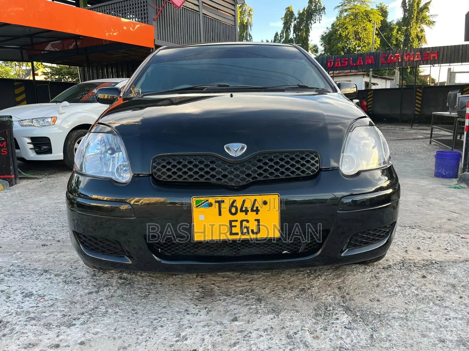 Toyota Vitz 1.3 FWD 3dr 2003 Black