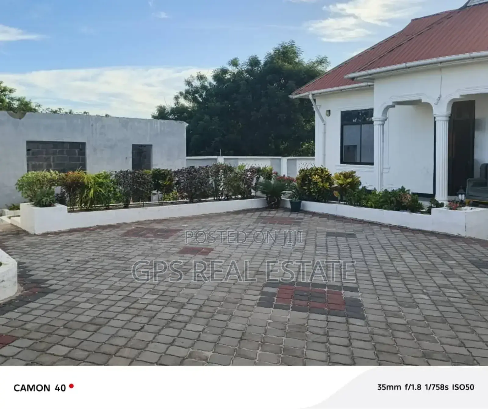4bdrm House in Mbande Tambani, Temeke for sale