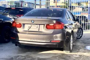 BMW 3 Series 320i RWD 2013 Gray
