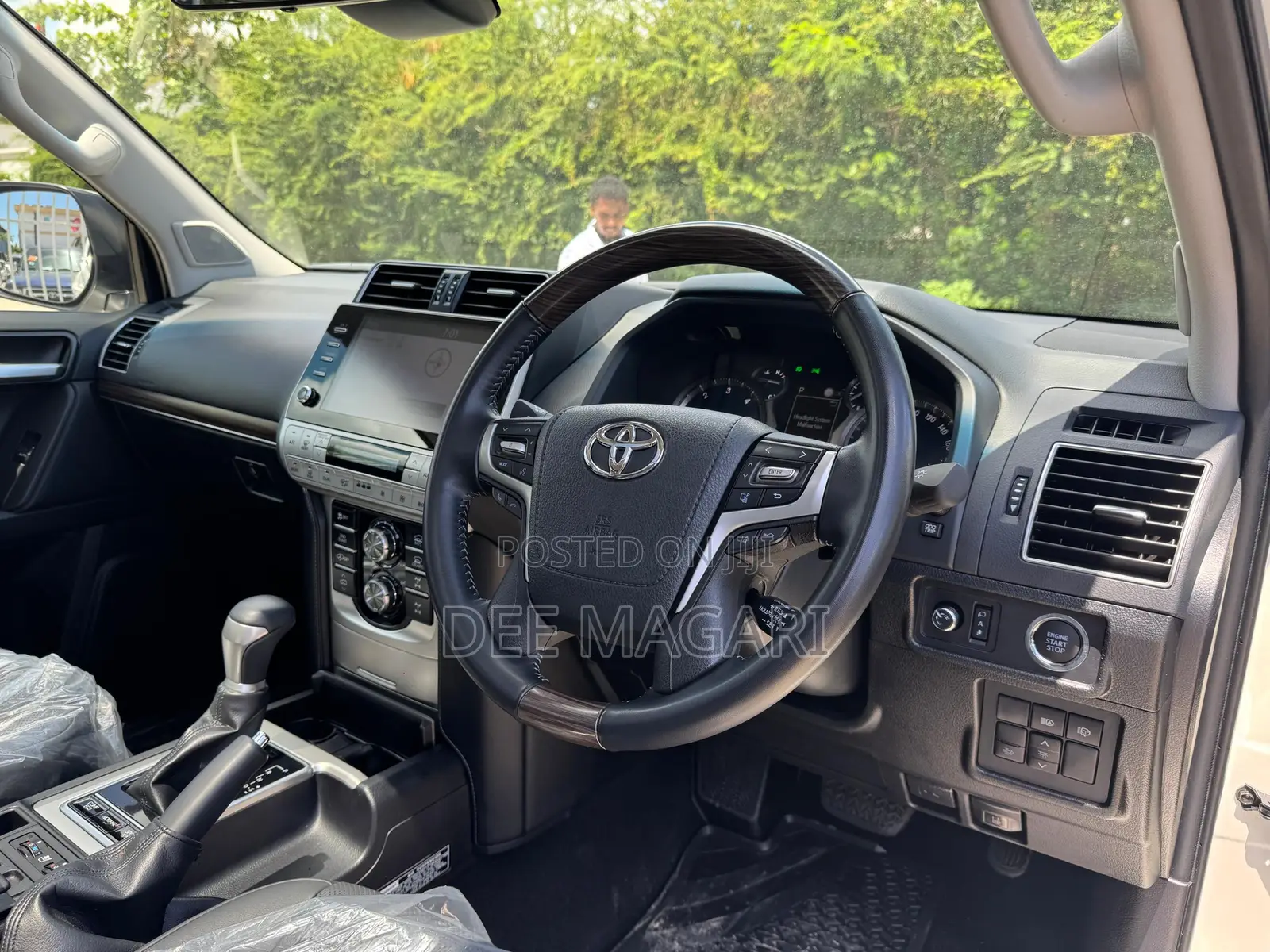 Toyota Land Cruiser Prado 2.7 2023 White