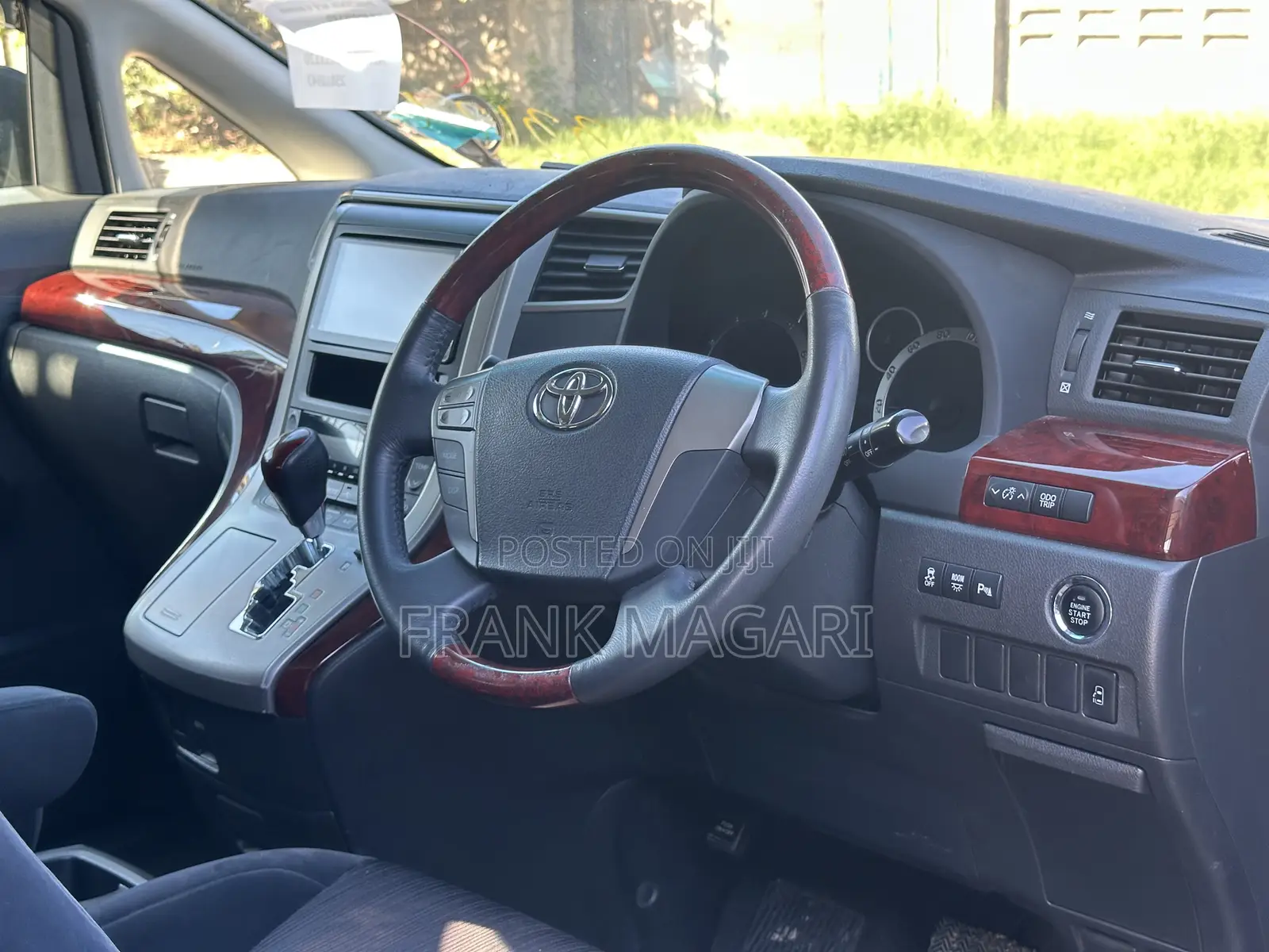 Toyota Vellfire 2010 Black