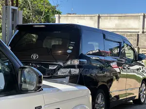Toyota Vellfire 2010 Black