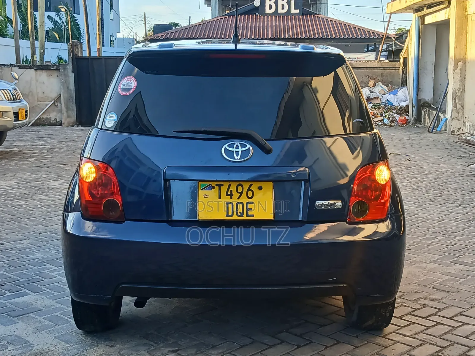 Toyota IST 2004 Blue