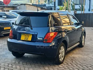 Toyota IST 2004 Blue