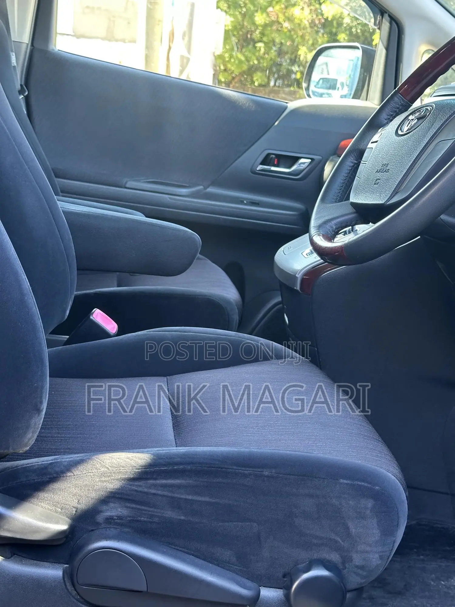 Toyota Vellfire 2010 Black