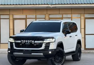 Toyota Land Cruiser 2023 White