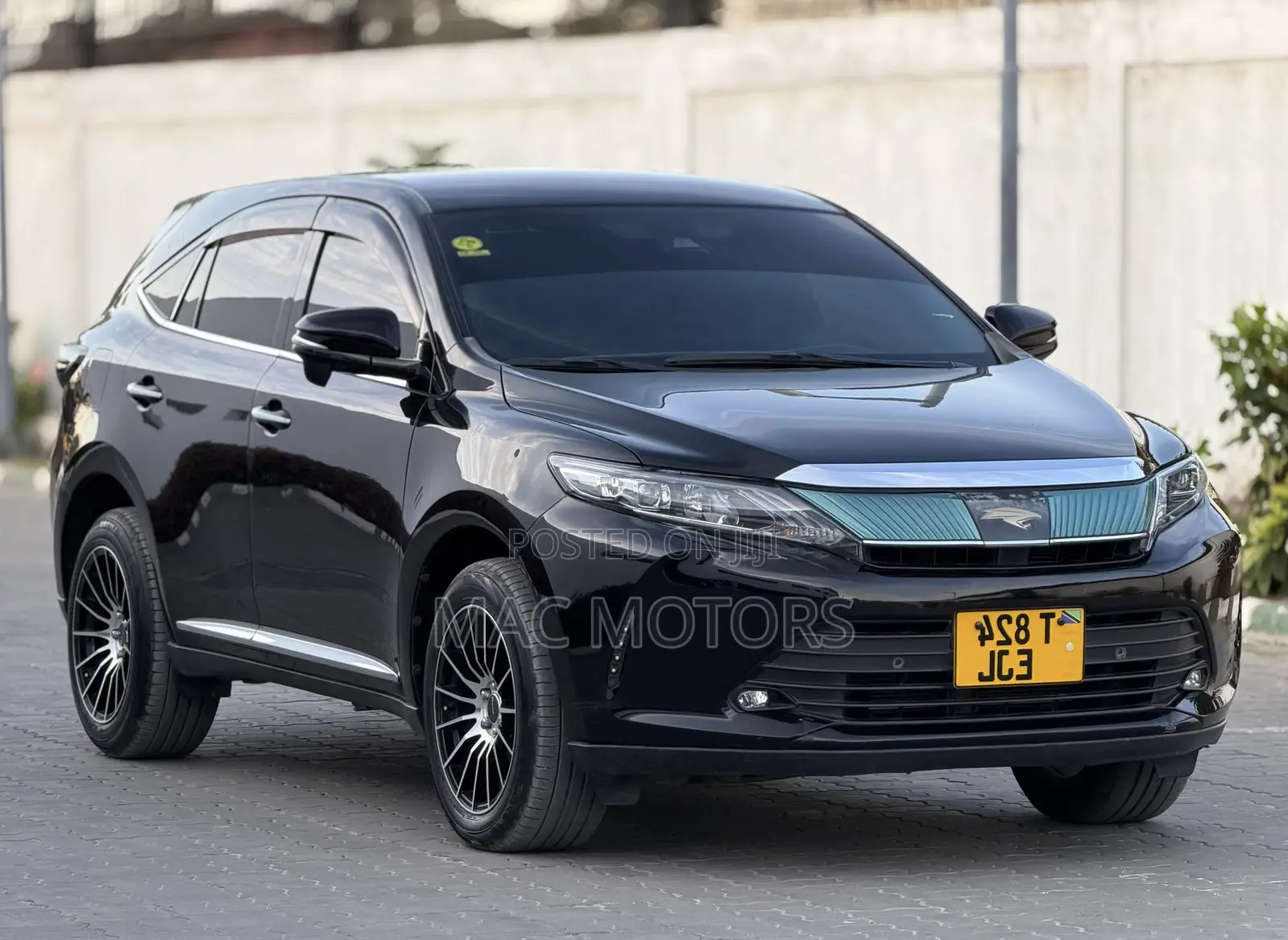 Toyota Harrier 2017 Black