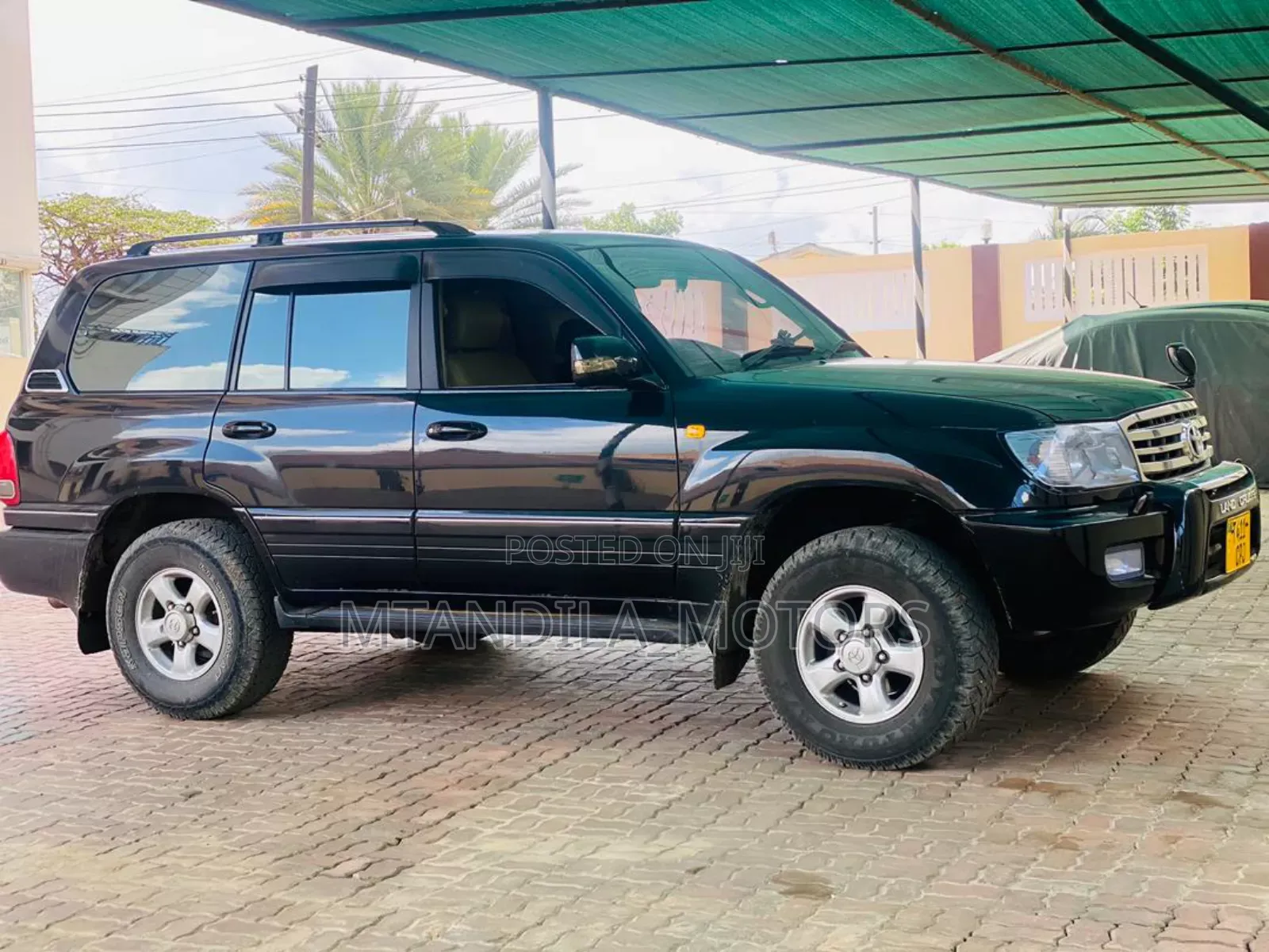 Toyota Land Cruiser HDJ 100 2003 Black