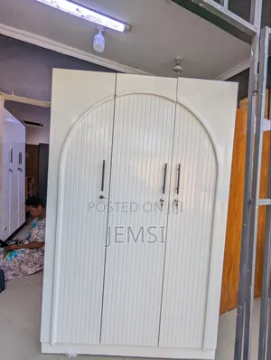 New Fashion Wardrobe Triple Doors