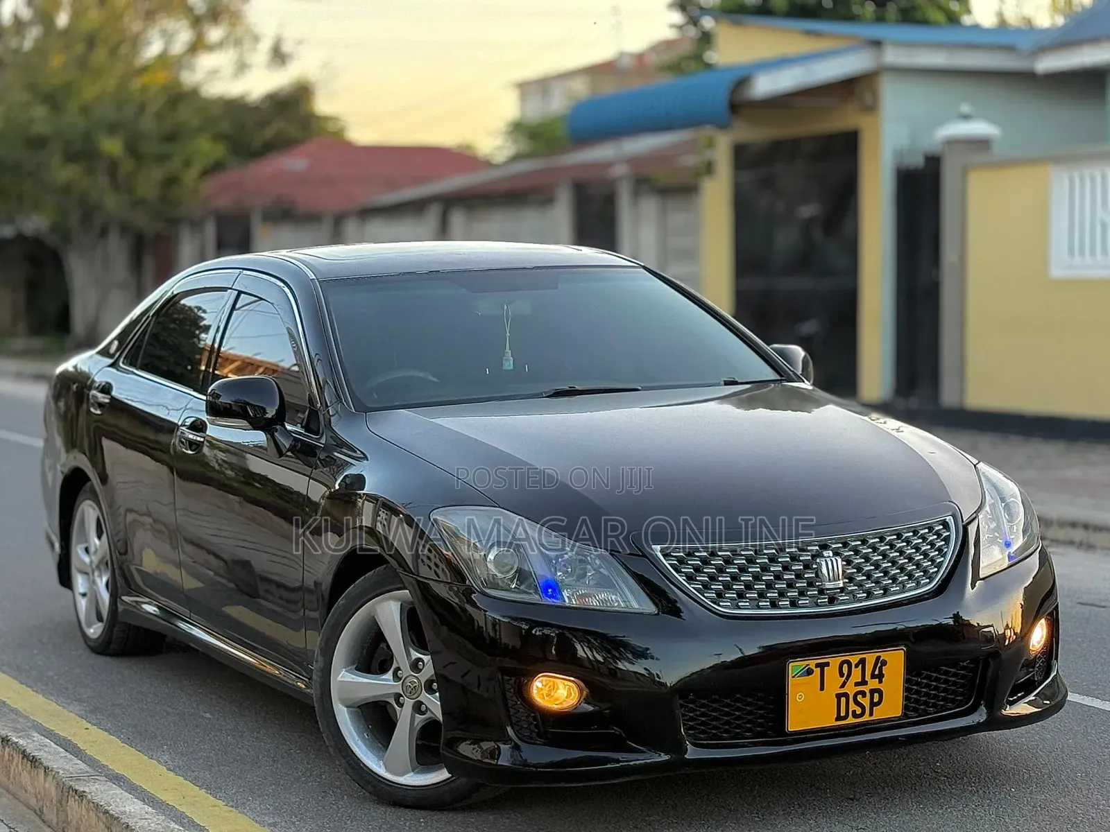 Toyota Crown 2010 Black