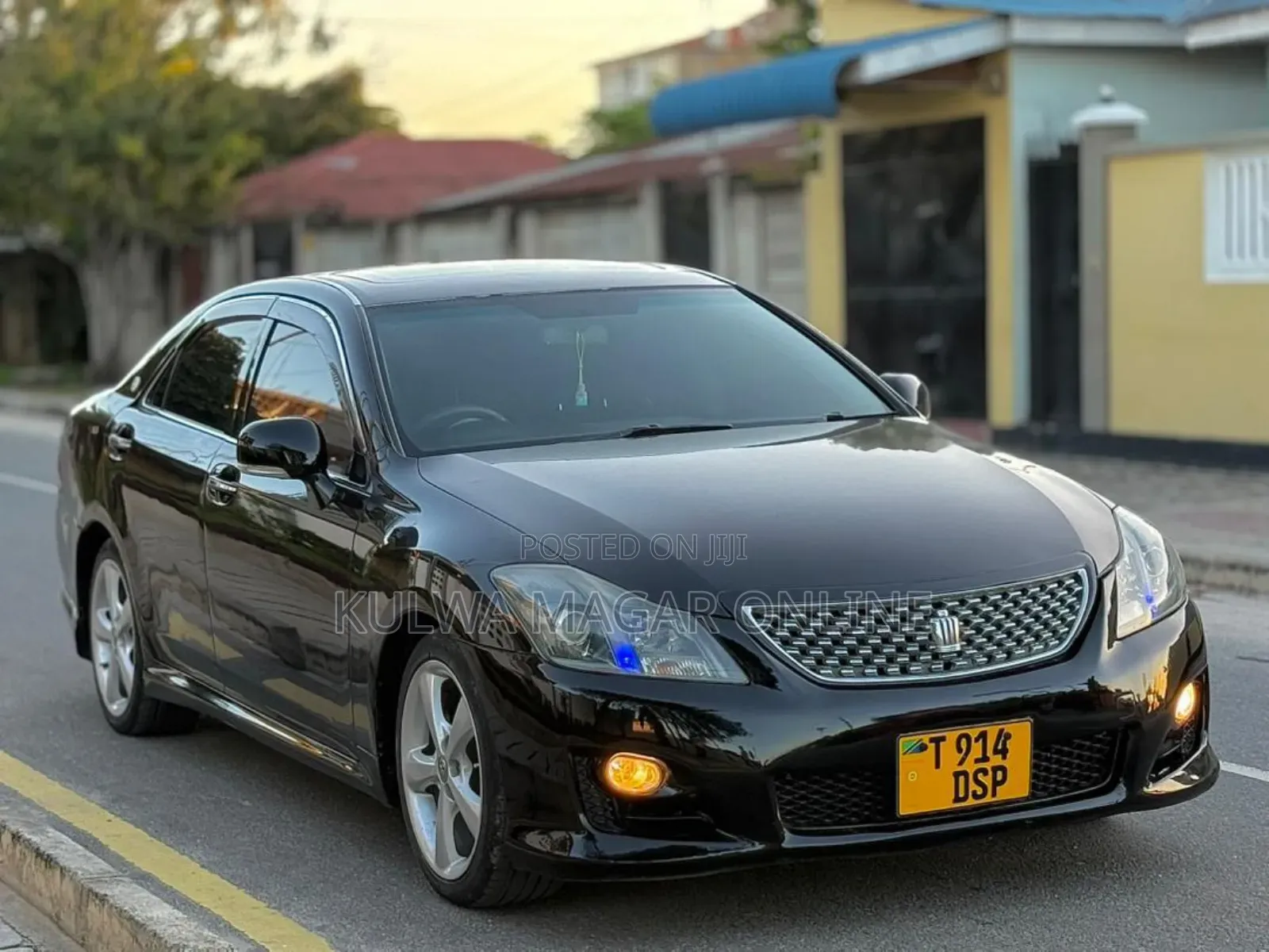 Toyota Crown 2010 Black