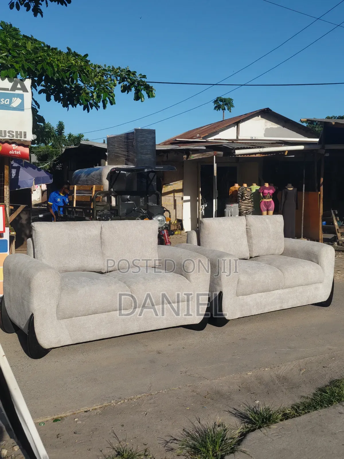 Sofa Set Ya 2:2 Rangi Ya Off White