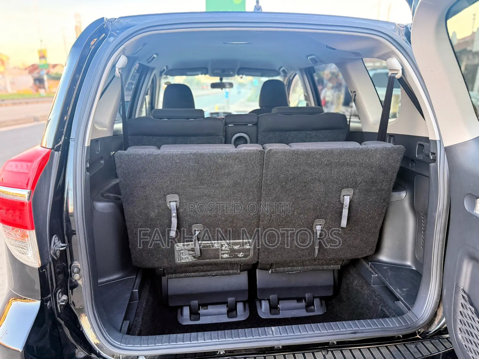 Toyota Vanguard 2012 Black