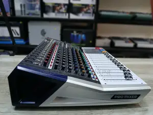 Powered Mixer Yamaha Kv 120
12 Channels