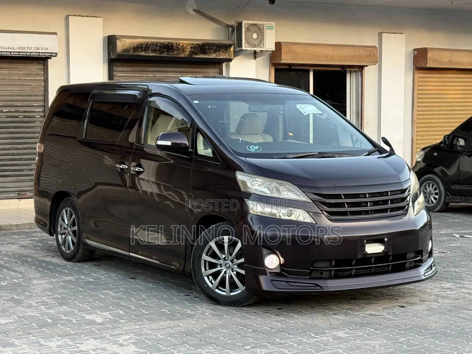 Toyota Vellfire 2008 Maroon