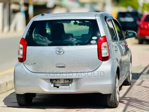 Toyota Passo 2014 Silver