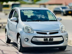 Toyota Passo 2014 Silver