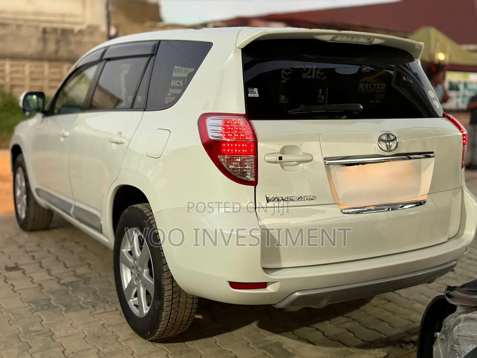 Toyota Vanguard 2009 White
