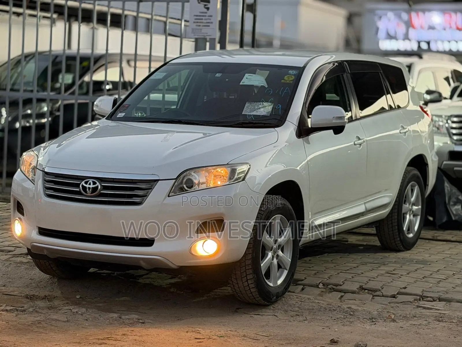 Toyota Vanguard 2009 White