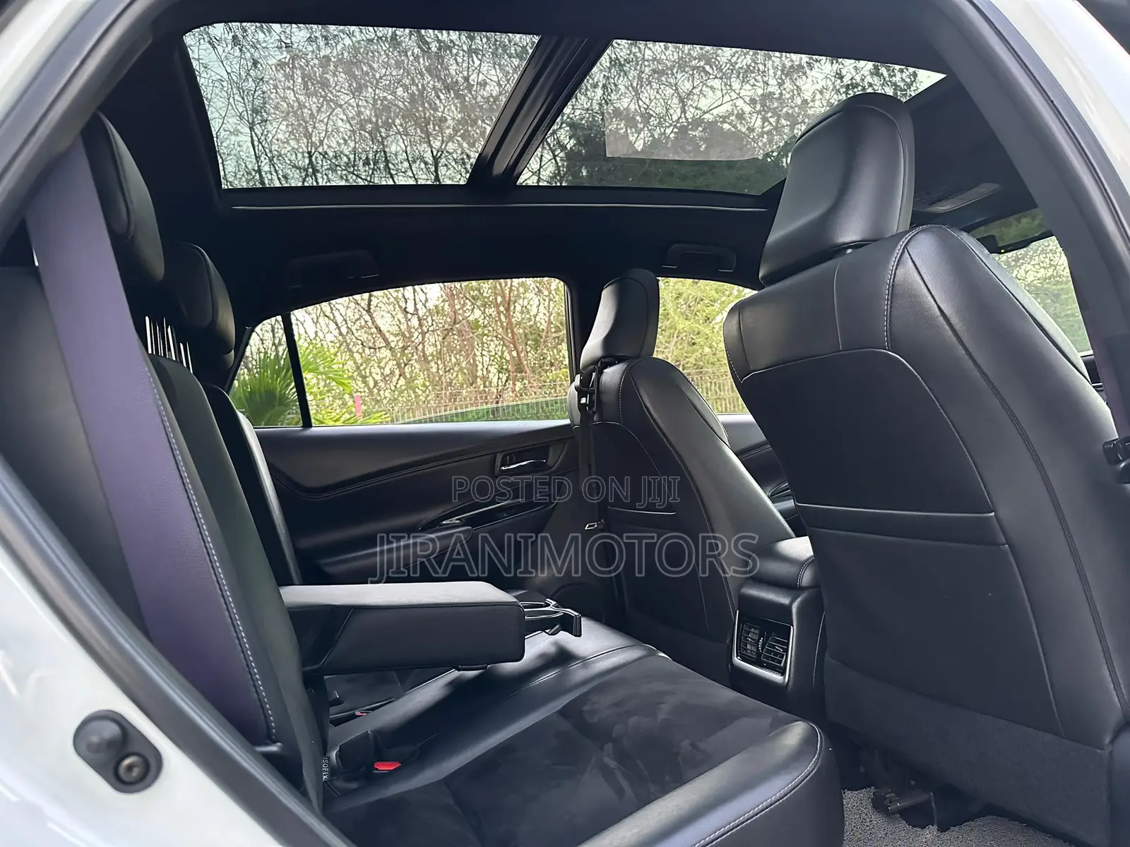 Toyota Harrier 2.0 2015 White