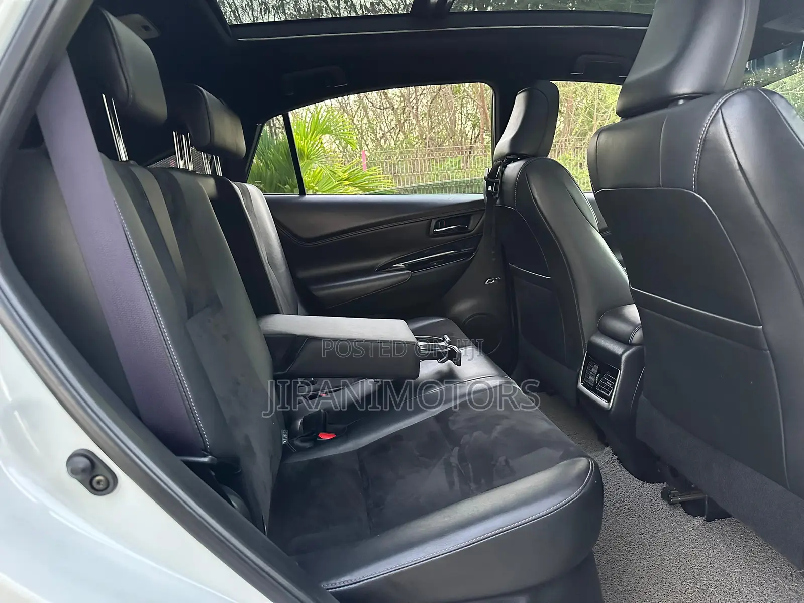 Toyota Harrier 2.0 2015 White