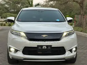 Toyota Harrier 2.0 2015 White