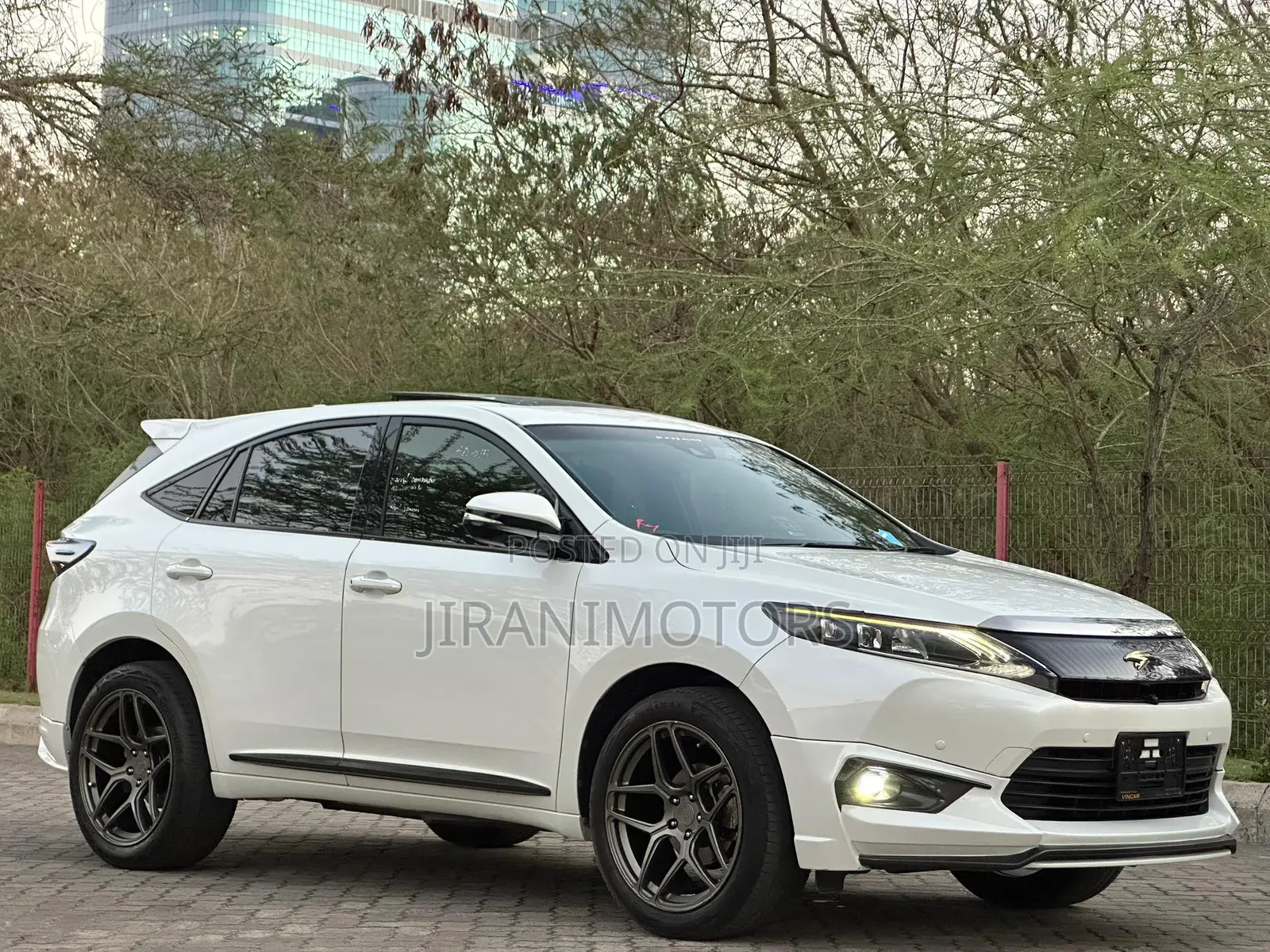 Toyota Harrier 2.0 2015 White