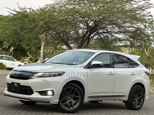 Toyota Harrier 2.0 2015 White