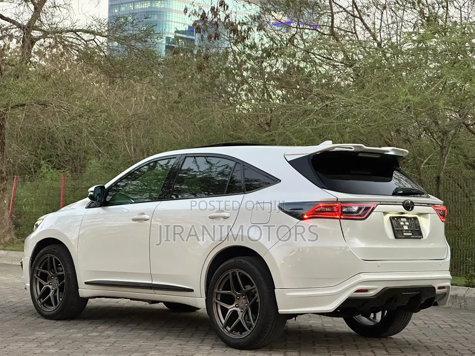 Toyota Harrier 2.0 2015 White