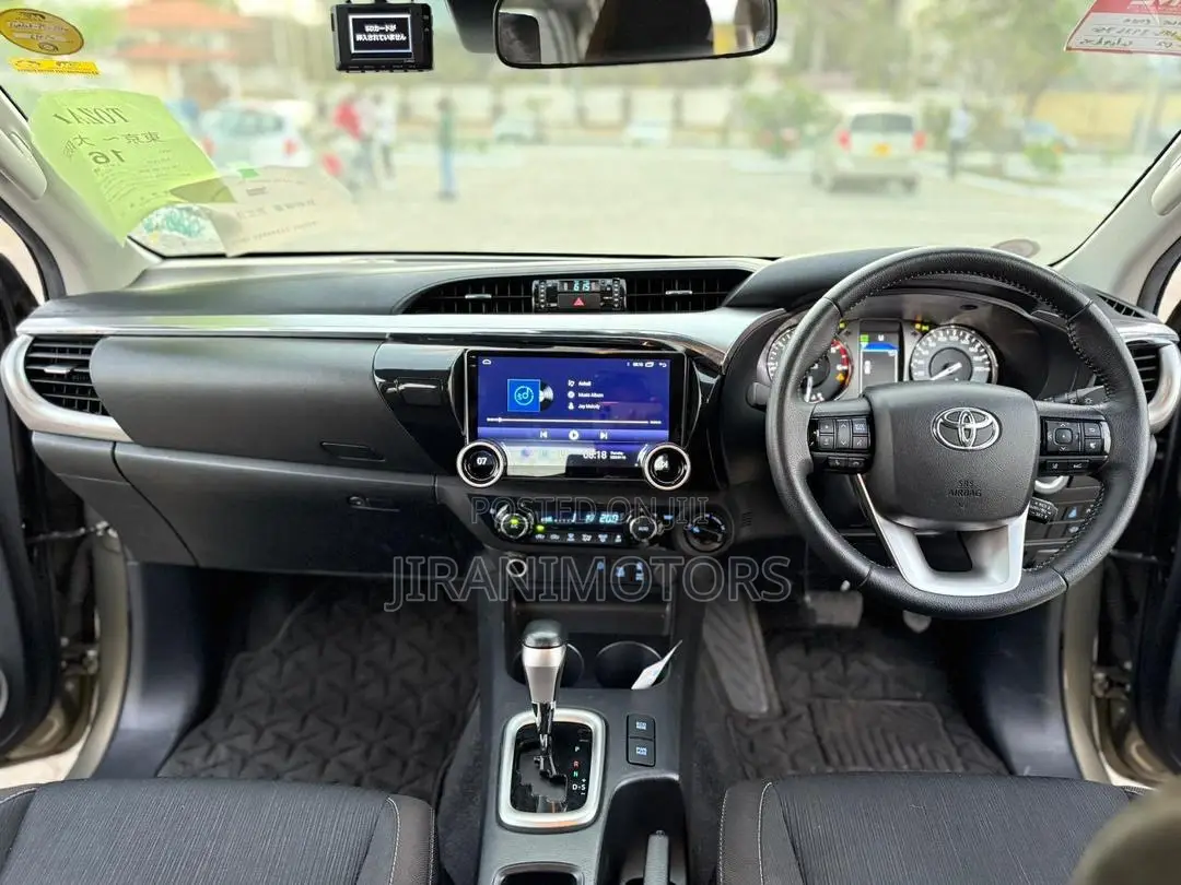 Toyota Hilux Revo Double Cab Deisel 2.4 AWD 2022 Gray