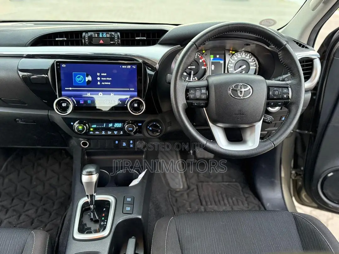 Toyota Hilux Revo Double Cab Deisel 2.4 AWD 2022 Gray