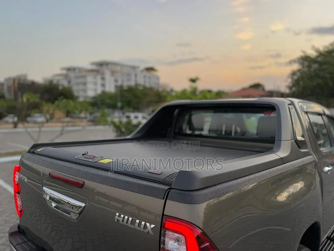 Toyota Hilux Revo Double Cab Deisel 2.4 AWD 2022 Gray